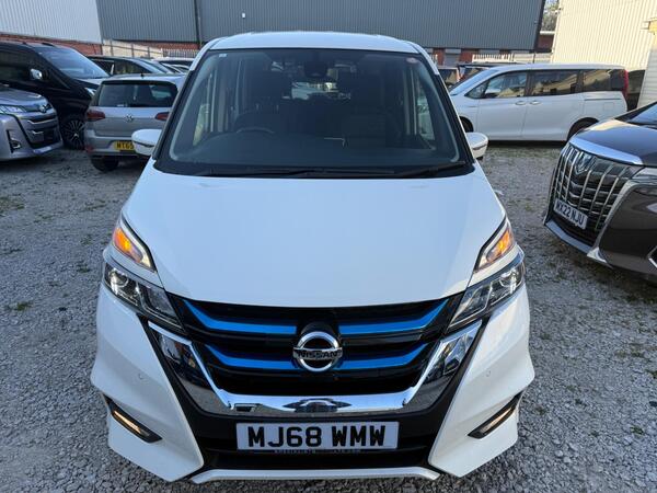 Nissan Serena 7 seats hybrid e—POWER MPV UBER XL 5dr