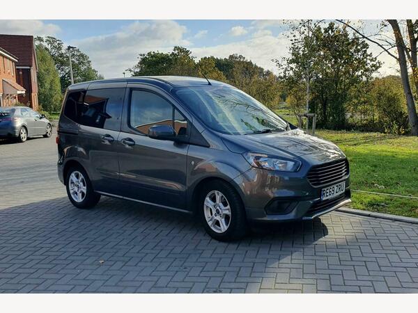 Ford Tourneo Courier 1.0 EcoBoost Zetec Euro 6 5dr
