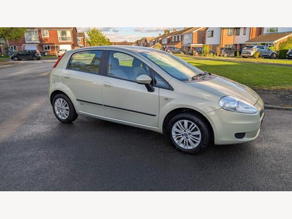 Fiat Grande Punto 1.4 Dynamic Hatchback 5dr Petrol