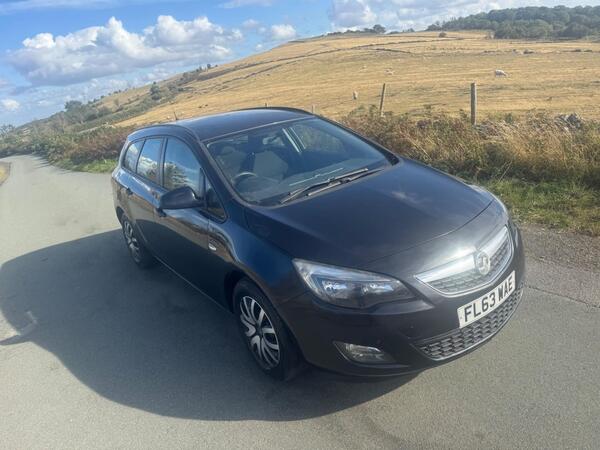Vauxhall Astra 1.3 CDTi ecoFLEX ES Sports Tourer Euro 5 (s/s) 5dr