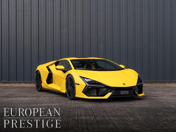 Lamborghini Revuelto 6.5 V12 HPEV 3.8kWh AMT 4WD Euro 6 2dr