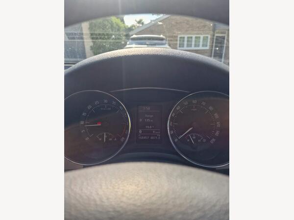 Skoda Superb 2.0 TDI SE Euro 5 (s/s) 5dr