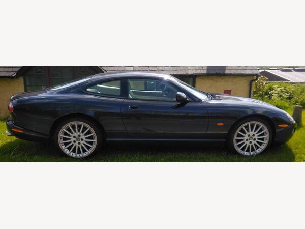 Jaguar XK8
