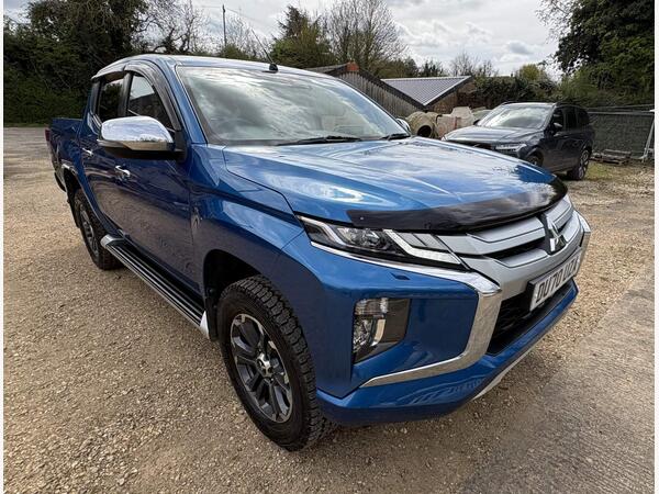 Mitsubishi L200 2.2 DI-D DC Warrior Pickup Double Cab 4dr Diesel Auto 4WD Euro 6 (s/s) (150 ps)