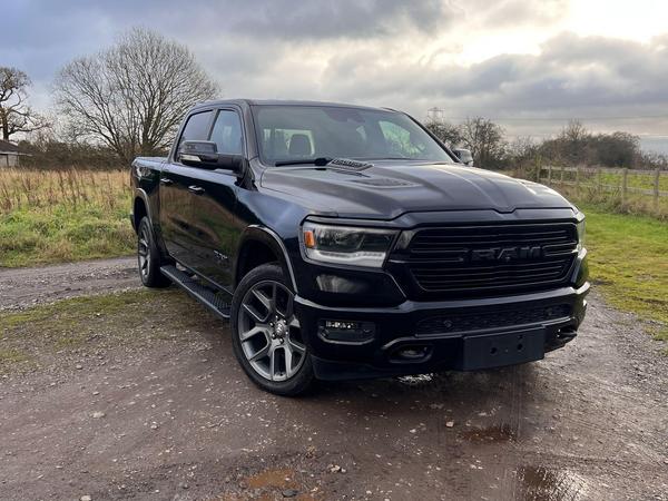 Dodge RAM Laramie Night 4dr