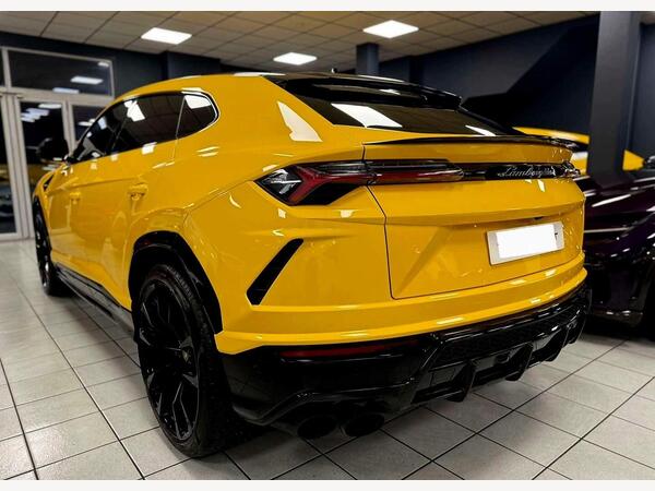 Lamborghini Urus 4.0 V8 BiTurbo Yellow 5dr 4WD (650 ps)