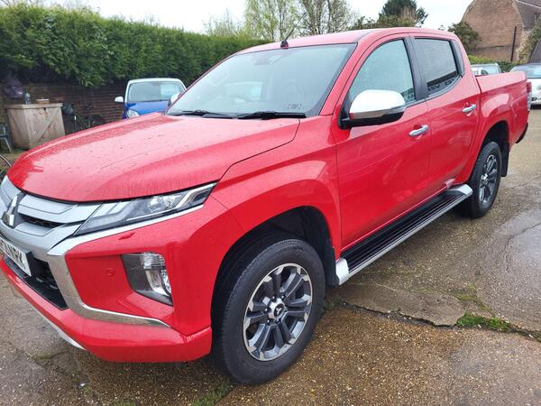 Mitsubishi L200 2.2 DI-D DC Barbarian X Auto 4WD Euro 6 (s/s) 4dr