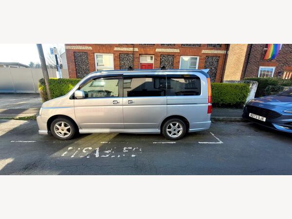 Honda Stepwagon Rf3 with mugen bodykit