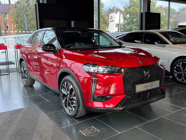 DS AUTOMOBILES DS 3 E-TENSE 54kWh Opera Auto 5dr