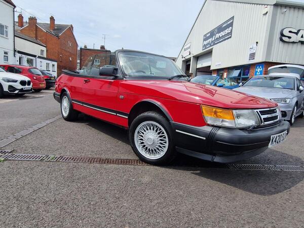 Saab 900 2.0 S 2dr