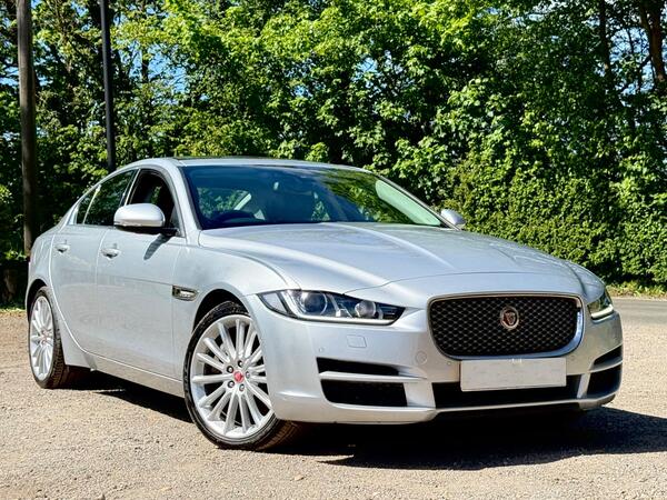 Jaguar XE 2.0d Portfolio Auto AWD Euro 6 (s/s) 4dr