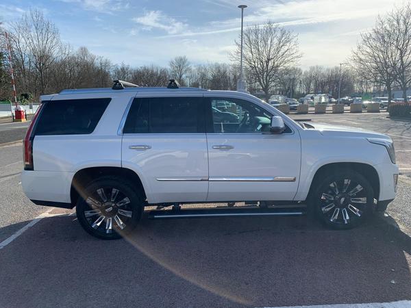 Cadillac Escalade 6.2 V8 Platinum AWD 5dr