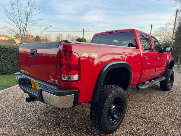 GMC Sierra 2500HD Crew Cab 6.6L Duramax Diesel