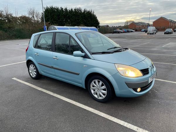 Renault Scenic 1.6 VVT Dynamique 5dr