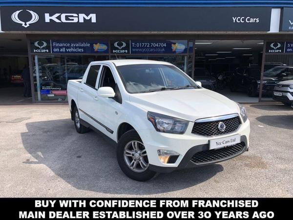SsangYong Korando Sports 2.0D SX Pickup Double Cab 4dr Diesel Manual 4WD Euro 5 (155 ps) 8 STAMP FULL SSANGYONG SERV HISTORY