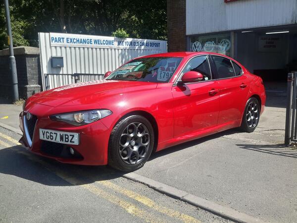 Alfa Romeo Giulia 2.0T Giulia Auto Euro 6 (s/s) 4dr