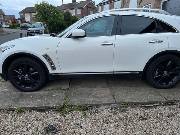 Infiniti FX 3.0 30d V6 Executive Auto 4WD Euro 5 5dr