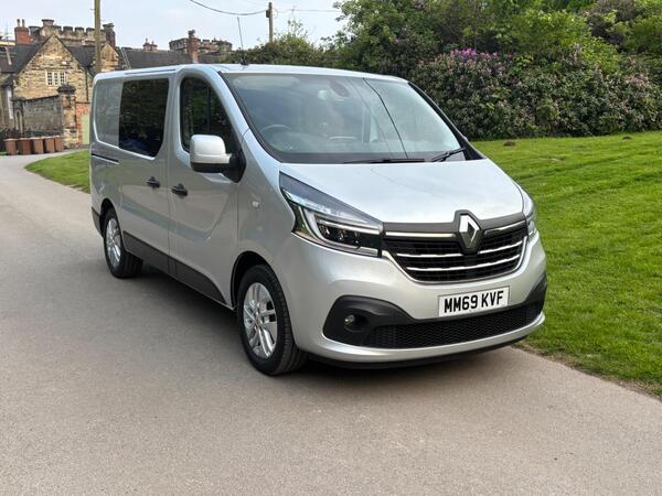 Renault Trafic 2.0 dCi ENERGY 30 Sport Nav Crew Van SWB Euro 6 (s/s) 6dr