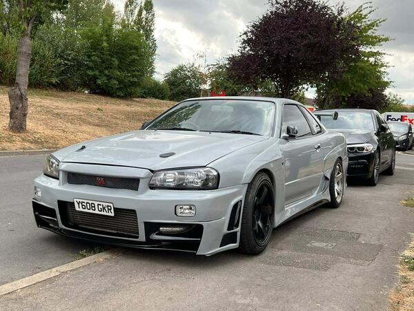 Nissan Skyline 2.5