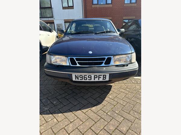 Saab 900 2.0i S 2dr