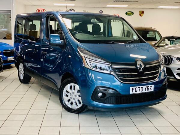 Renault Trafic 2.0 dCi ENERGY 28 Sport Nav SWB Euro 6 (s/s) 5dr (9 Seat)