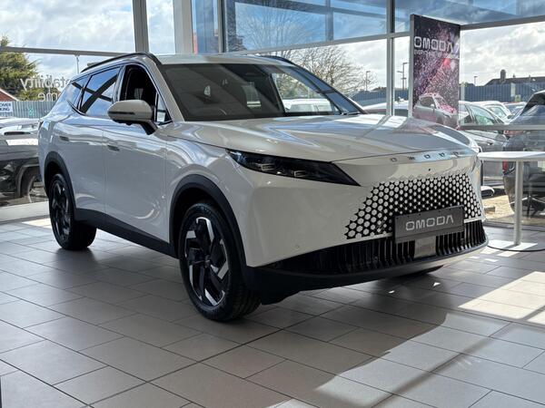 OMODA 7 1.5T SHS 18.4kWh Knight DHT1 Euro 6 (s/s) 5dr