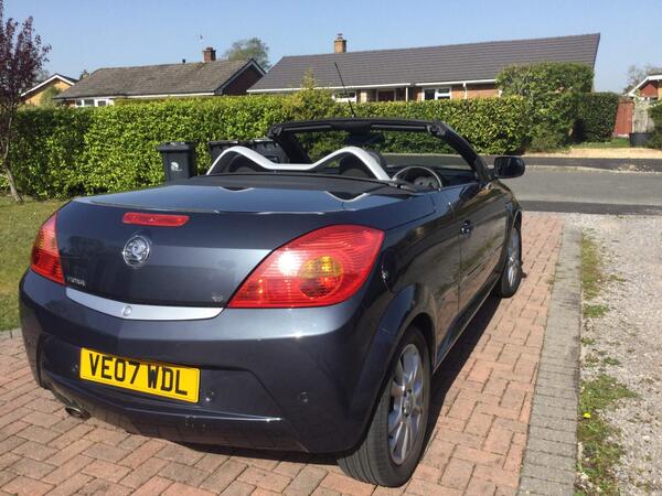 Vauxhall Tigra 1.8i Sport 2dr