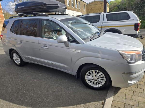 SsangYong Turismo 2.2D EX Euro 6 5dr