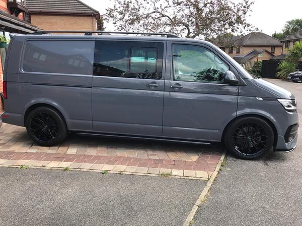 Volkswagen Transporter 2.0 BiTDI T32 Highline Crew Van Double Cab 5dr Diesel DSG FWD LWB Euro 6 (s/s) (199 ps)