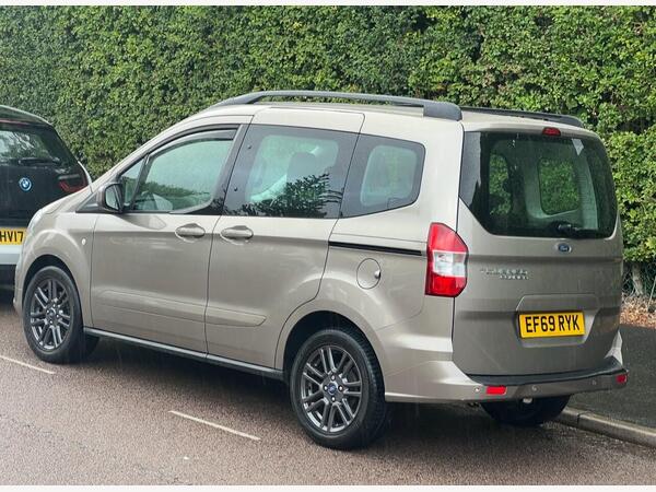 Ford Tourneo Courier 1.5 TDCi Zetec MPV 5dr Diesel Manual Euro 6 (100 ps)