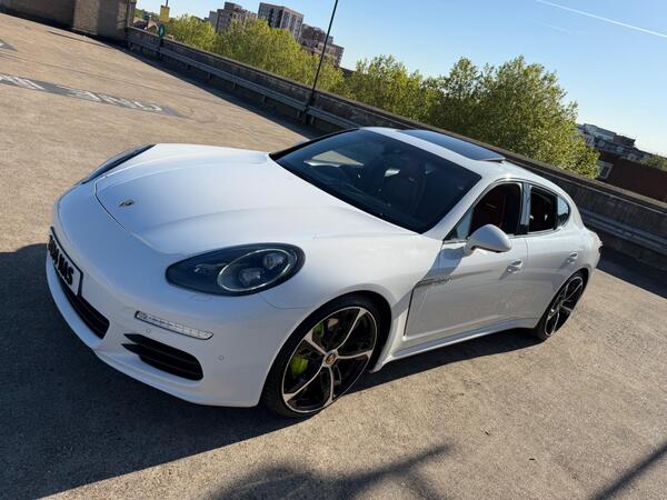 Porsche Panamera 3.0 V6 E-Hybrid S TiptronicS Euro 6 (s/s) 5dr