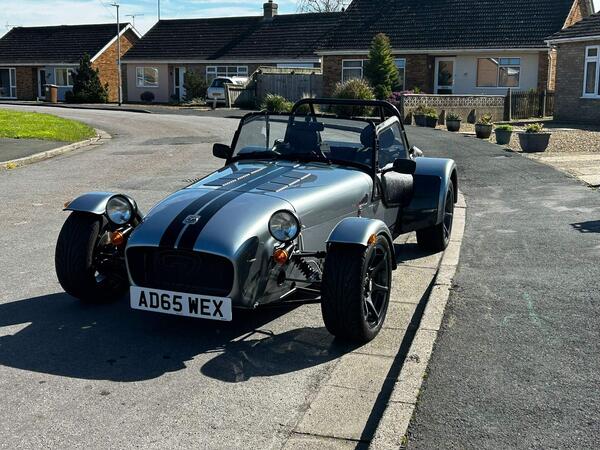 Caterham Seven 1.6 Ti-VCT 270 R 2dr