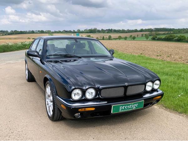 Jaguar XJR 4.0 V8 4dr