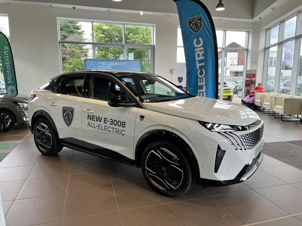 Peugeot E-3008 73kWh GT Auto 5dr