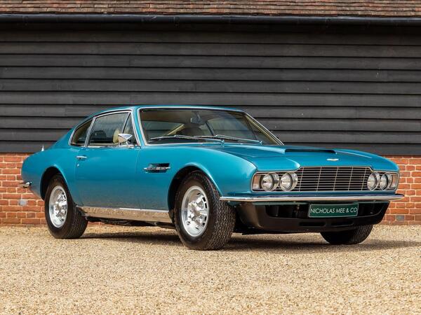 Aston Martin V8 5.3 2dr