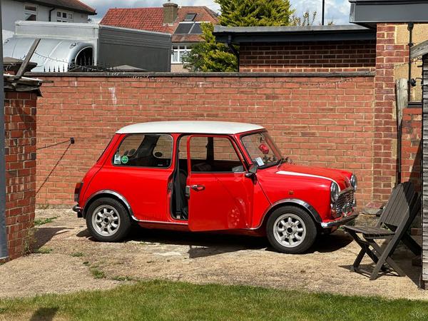 Austin Mini 1.0 City E 2dr