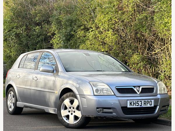 Vauxhall Signum 2.2i 16v Elegance 5dr