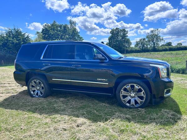 GMC Yukon Denali 6.2