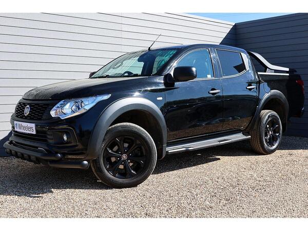 Fiat Fullback 2.4D Cross Pickup Double Cab 4dr Diesel Manual 4WD Euro 6 (180 ps)