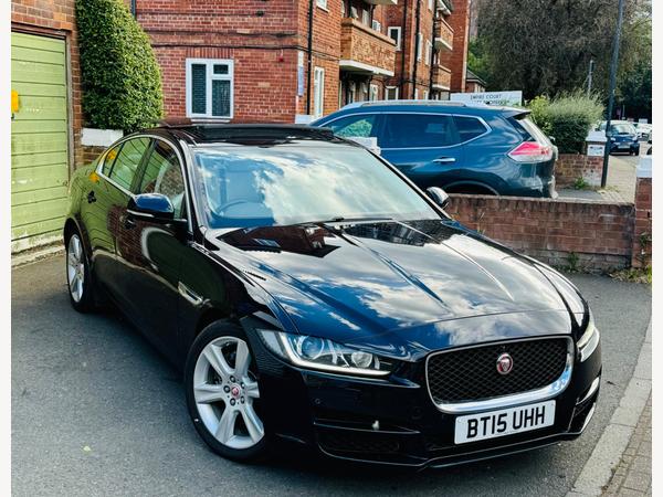 Jaguar XE 2.0d Portfolio Auto Euro 6 (s/s) 4dr