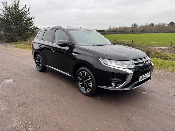 Mitsubishi Outlander 2.0h 12kWh 4h CVT 4WD Euro 6 (s/s) 5dr