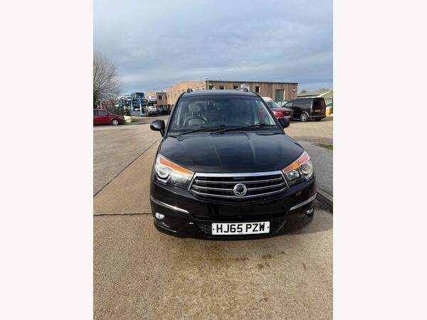 SsangYong Turismo 2.0 e-XDi ES T-Tronic Euro 5 5dr