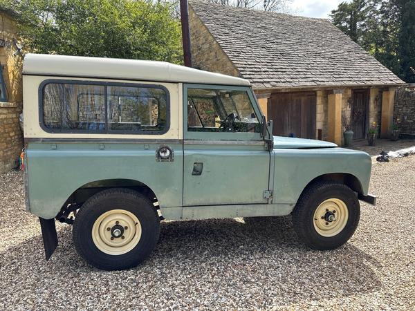 Land Rover Series III 3.5 88 SUV Petrol Manual (91 bhp)