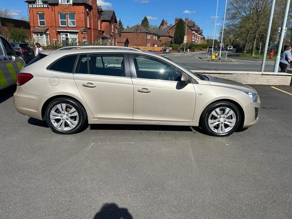 Chevrolet Cruze 1.7 VCDi LTZ Euro 5 (s/s) 5dr (Nav)