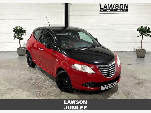 Chrysler Ypsilon 1.2 Black&Red Euro 5 (s/s) 5dr