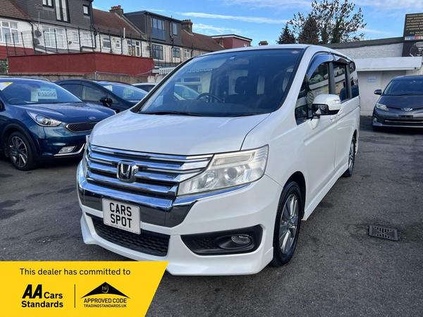 Honda Stepwagon 8 Seats 2.0 Auto Petrol Car Play 5dr