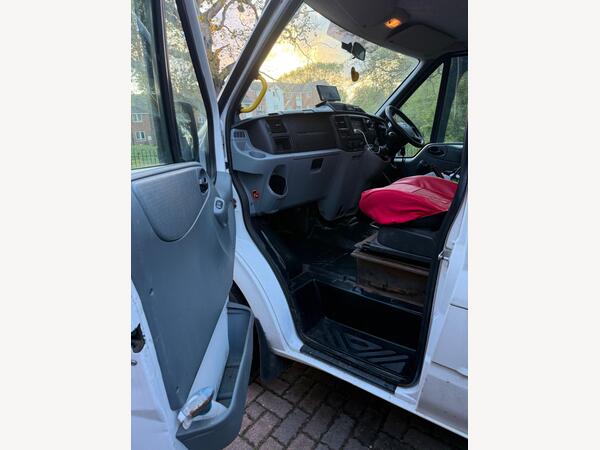 Ford Transit 2.4 TDCi 430 Duratorq Minibus 4dr Diesel Manual RWD L4 H2 (98 bhp)