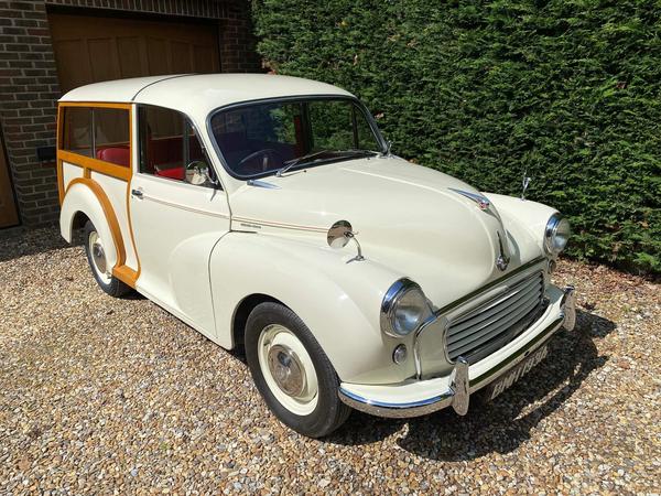 Morris Minor Delux