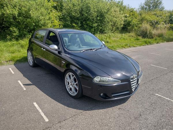 Alfa Romeo 147 1.9 JTDM 16V Ducati Corse Hatchback 5dr Diesel Manual Q2 (157 g/km, 170 bhp)