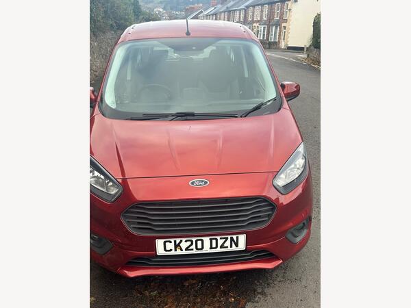 Ford Tourneo Courier 1.5 TDCi Zetec Euro 6 5dr